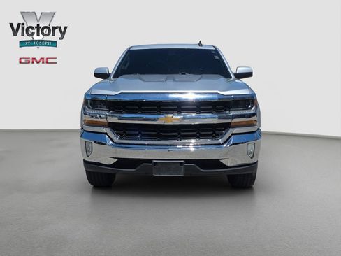 Used 2018 Chevrolet Silverado 1500 LT w/ LT Eassist Package RWD image 2