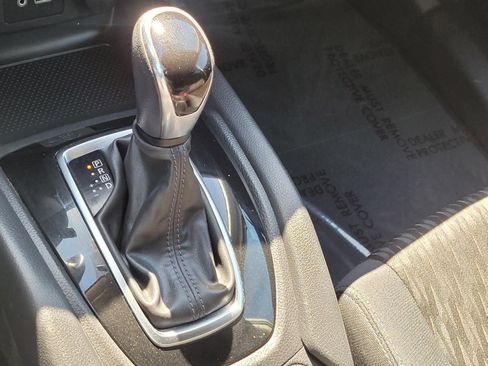 Used 2018 Nissan Rogue SV w/ Sun & Sound Touring Package image 27