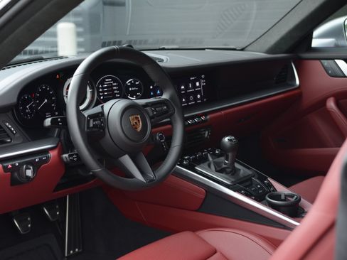 Used 2023 Porsche 911 Carrera GTS RWD image 4