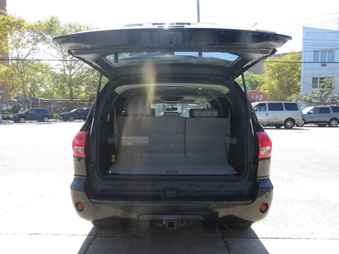 Used 2014 Toyota Sequoia Limited AWD/4WD image 23