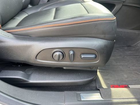 Used 2023 GMC Acadia AT4 w/ Technology Package AWD/4WD image 12