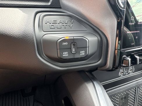 Used 2026 RAM 2500 Laramie AWD/4WD image 26