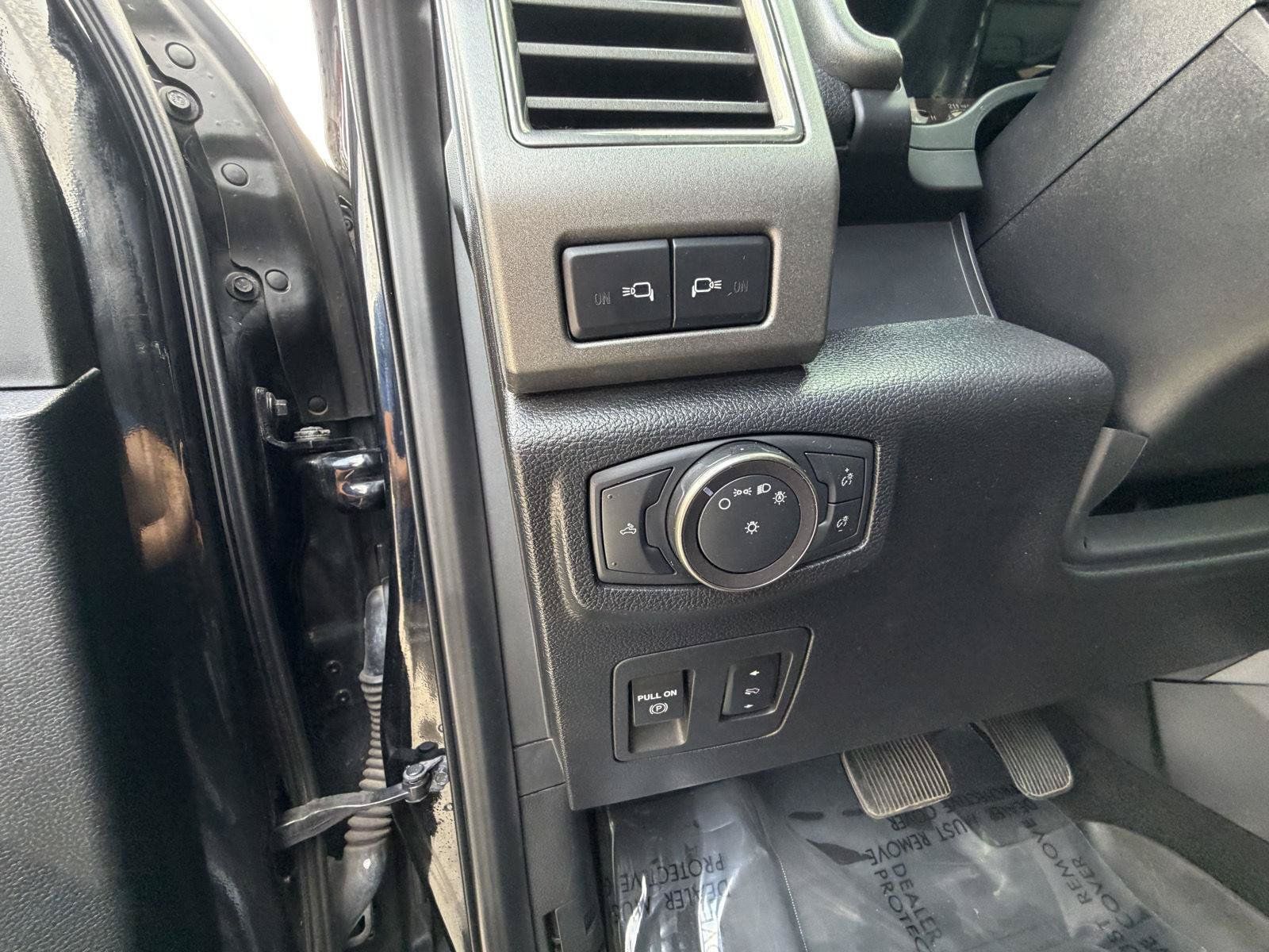 Used 2019 Ford F150 Raptor w/ Equipment Group 802A Luxury AWD/4WD image 15