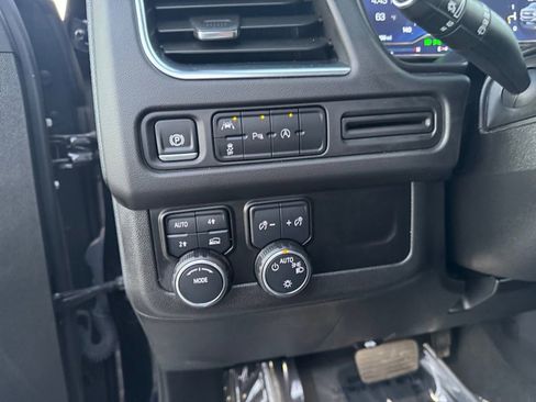 Used 2024 Chevrolet Tahoe LT image 13