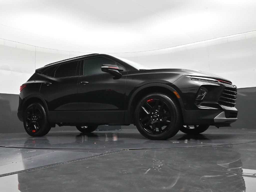 Used 2023 Chevrolet Blazer LT FWD image 28
