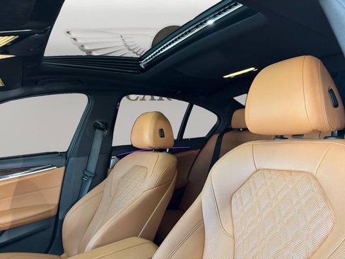Used 2021 BMW 540i w/ M Sport Package RWD image 9