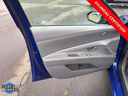 Certified 2021 Hyundai Elantra SE image 8