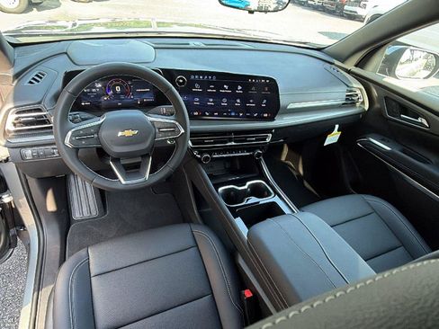 New 2026 Chevrolet Traverse LT w/ Sun and Wheel Package FWD image 21