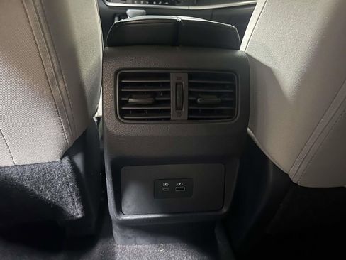 Used 2023 Nissan Rogue SV image 14