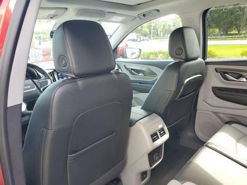Used 2023 GMC Terrain SLT w/ Tech Package FWD image 16