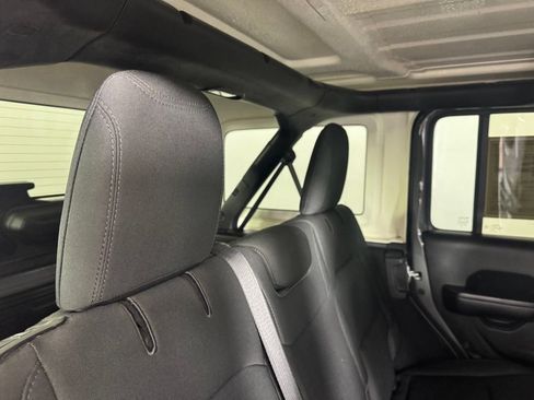Used 2021 Jeep Wrangler Unlimited Sport AWD/4WD image 35