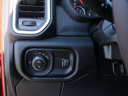 New 2026 RAM 2500 Big Horn AWD/4WD image 12