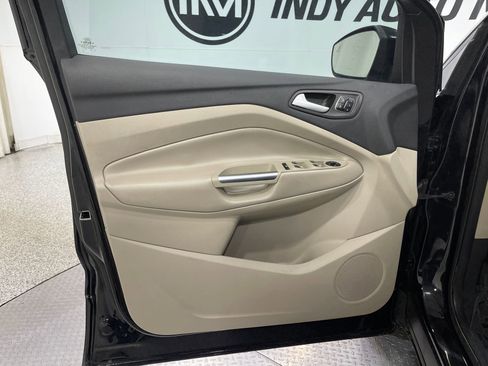 Used 2019 Ford Escape Titanium FWD image 15