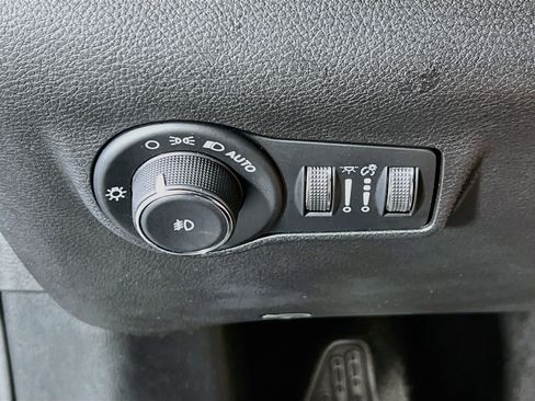 Used 2022 Jeep Compass Trailhawk AWD/4WD image 10