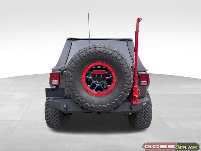 Used 2016 Jeep Wrangler Unlimited Rubicon AWD/4WD image 4