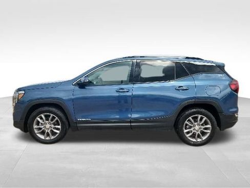Used 2024 GMC Terrain SLT AWD/4WD image 5