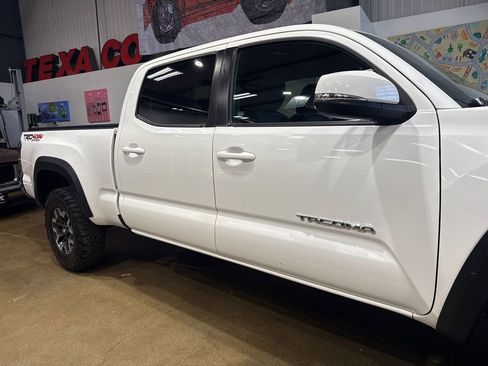 Used 2023 Toyota Tacoma TRD Off-Road AWD/4WD image 49
