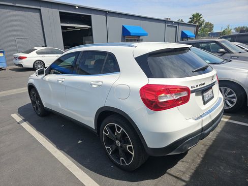 Used 2020 Mercedes-Benz GLA 250 w/ Convenience Package image 10