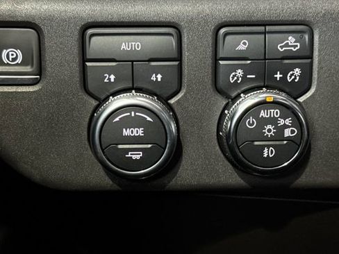 Used 2024 GMC Sierra 1500 SLT image 43