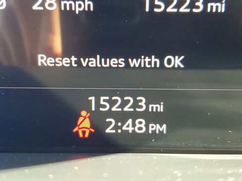 Used 2022 Audi e-tron Chronos w/ Chronos Package image 27