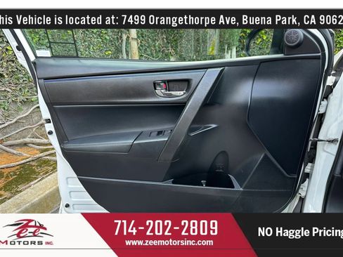 Used 2019 Toyota Corolla XSE image 48