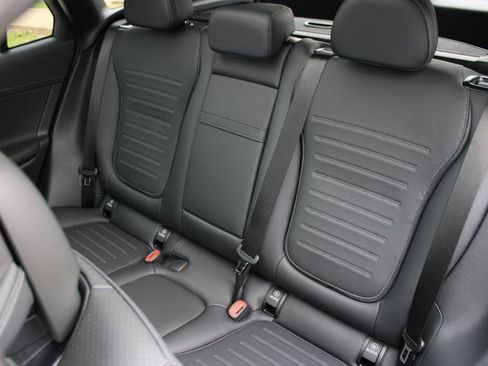 New 2026 Mercedes-Benz GLC 300 4MATIC image 31