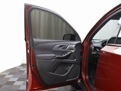 Certified 2023 Chevrolet Traverse LT image 4
