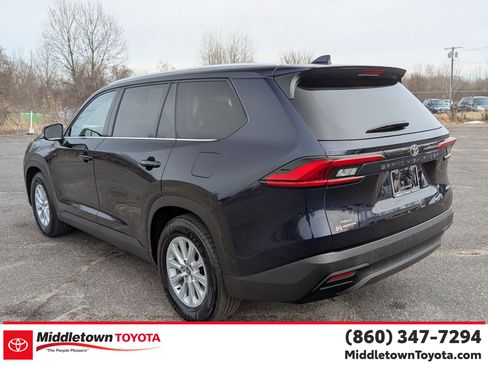 Certified 2024 Toyota Grand Highlander AWD image 5