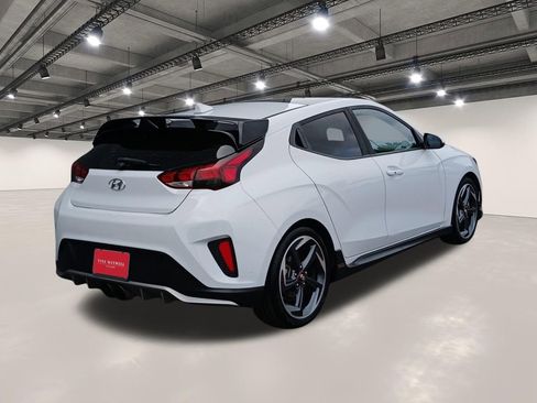Used 2019 Hyundai Veloster Turbo FWD image 16