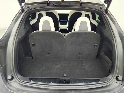 Used 2022 Tesla Model X Plaid image 29