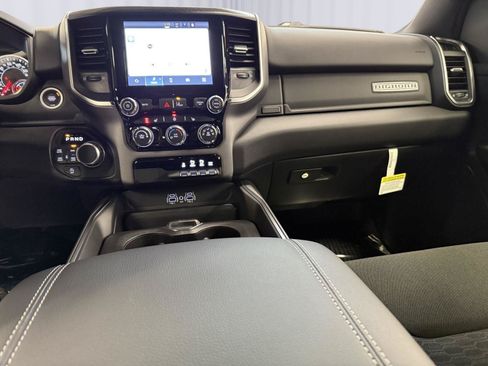 New 2026 RAM 1500 Big Horn AWD/4WD image 18