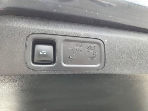 Used 2022 Ford Expedition Max XLT image 13