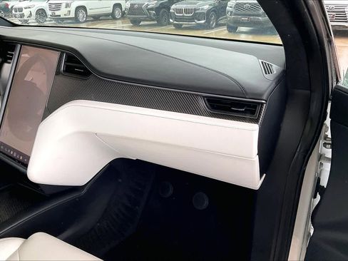 Used 2018 Tesla Model X 100D AWD/4WD image 16