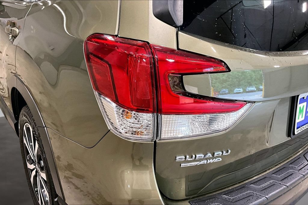 Used 2023 Subaru Forester Limited AWD/4WD image 23