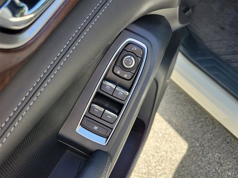 Used 2024 Subaru Ascent Touring w/ Popular Package #2 image 15