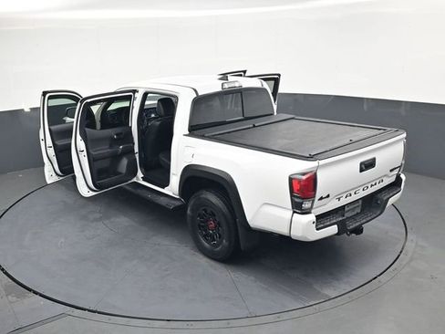 Used 2017 Toyota Tacoma TRD Pro AWD/4WD image 37