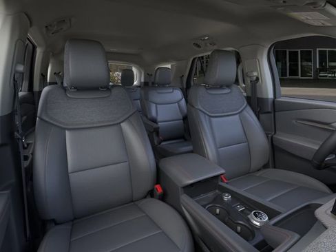 New 2026 Ford Explorer Active RWD image 10