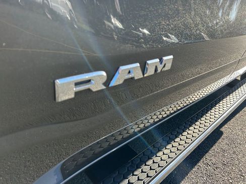 Used 2022 RAM 1500 Big Horn AWD/4WD image 32