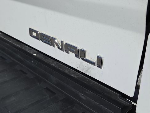 Used 2019 GMC Sierra 2500 Denali w/ Duramax Plus Package image 8