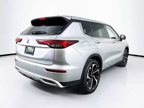 Used 2024 Mitsubishi Outlander SE image 9