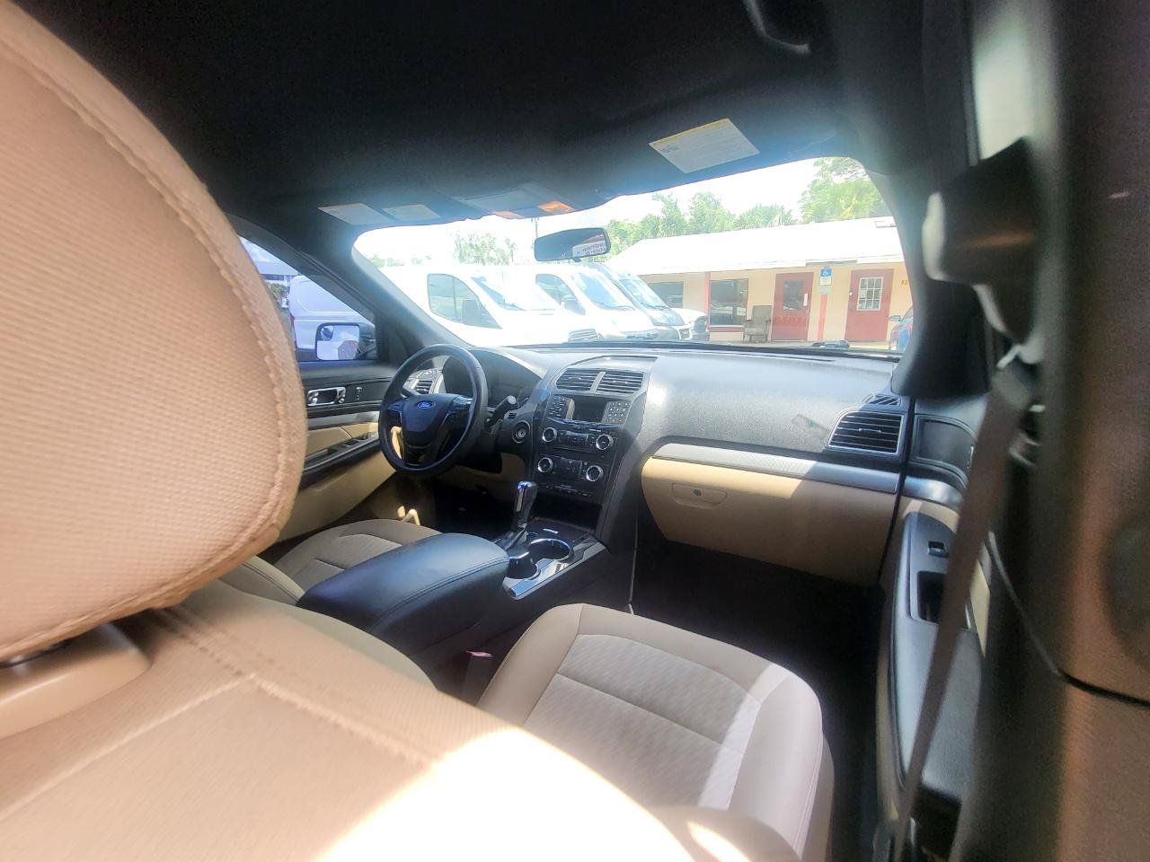 Used 2017 Ford Explorer FWD image 36