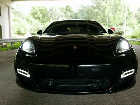 Used 2012 Porsche Panamera Turbo S image 42
