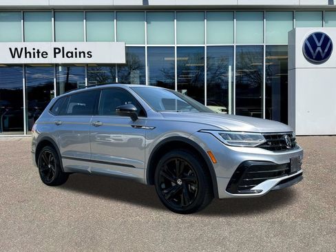 Used 2024 Volkswagen Tiguan SE R-Line AWD/4WD image 1