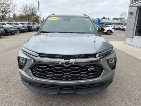 Used 2025 Chevrolet TrailBlazer RS w/ Convenience Package AWD/4WD image 8