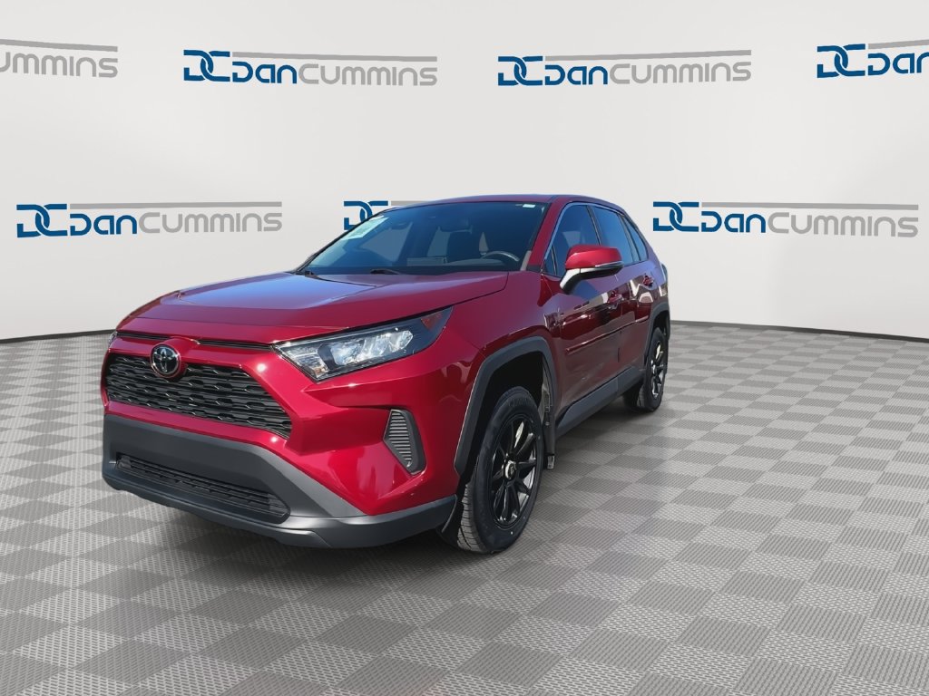 Used 2022 Toyota RAV4 LE AWD/4WD image 4