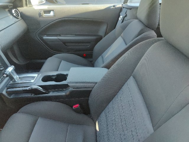 Used 2008 Ford Mustang Premium RWD image 23