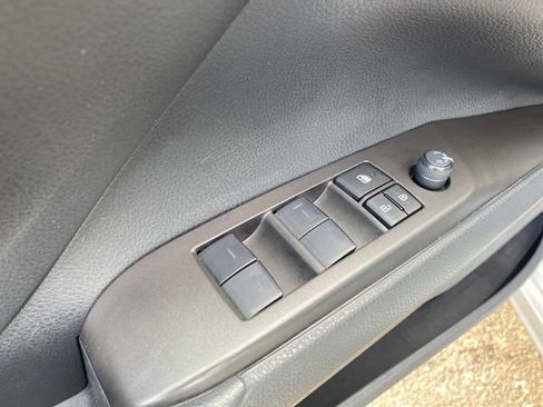 Used 2023 Toyota Camry SE image 15