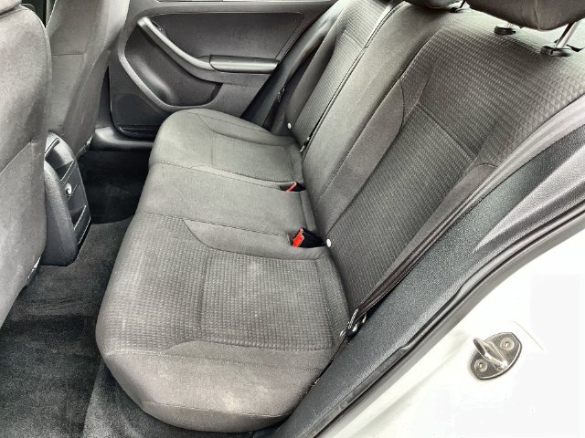 Used 2015 Volkswagen Jetta SE FWD image 30