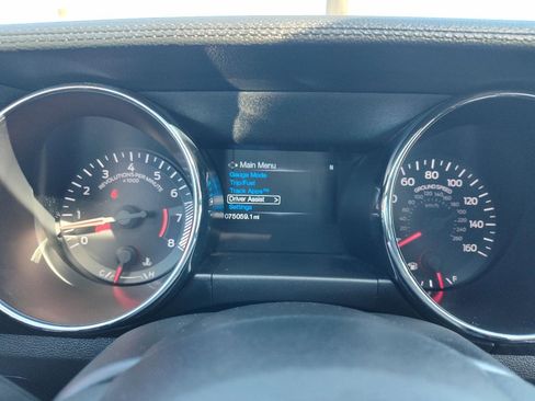 Used 2017 Ford Mustang V6 Deluxe Coupe image 19