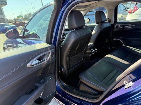 Used 2018 Alfa Romeo Giulia Ti Sport w/ Quick Order Package 22S Sport image 9